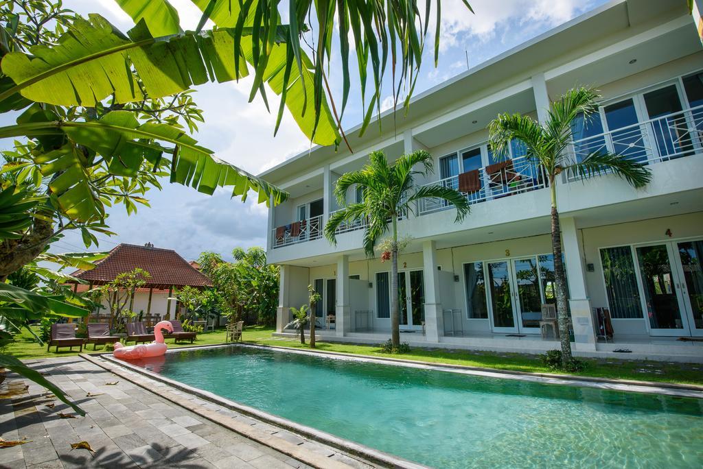 Asung Guesthouse Canggu Екстериор снимка