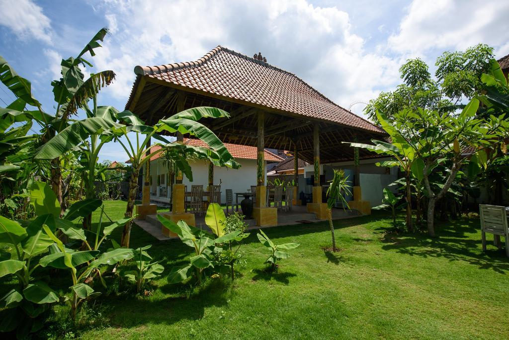 Asung Guesthouse Canggu Екстериор снимка