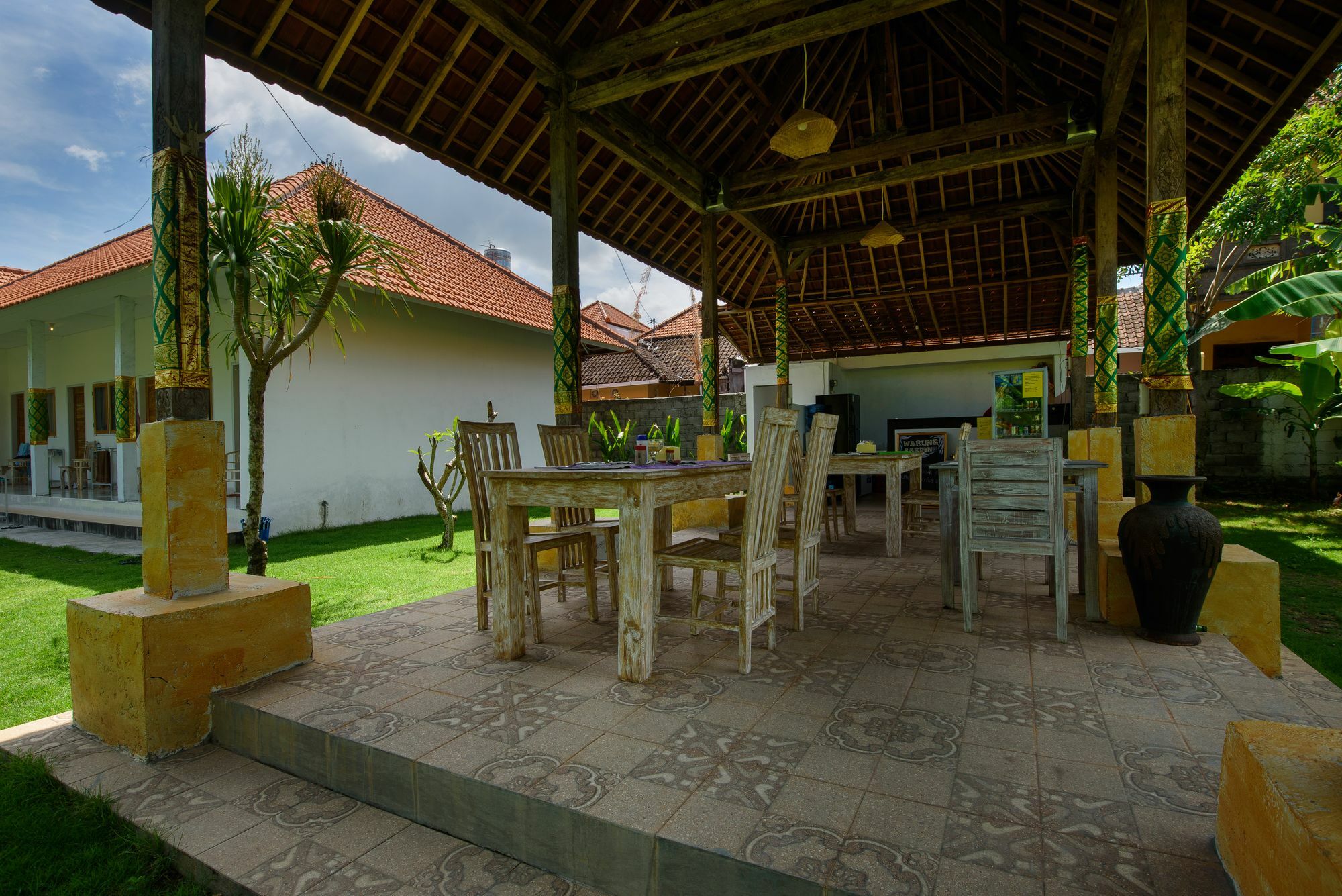 Asung Guesthouse Canggu Екстериор снимка
